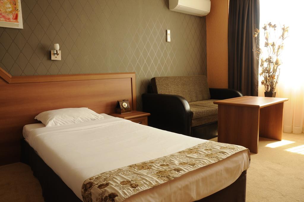 Hotel Elit Pernik Eksteriør billede