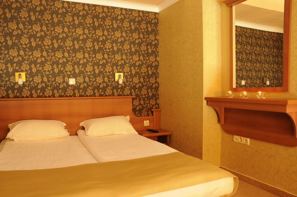 Hotel Elit Pernik Eksteriør billede